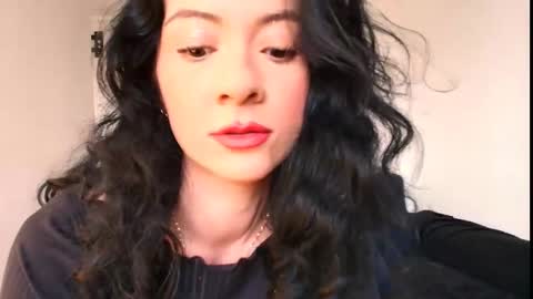 Snapshot of miabeautyxxx chatting on 02-25-26, 02:05 miabeautyxxx online show from 02-25-26, 02:05