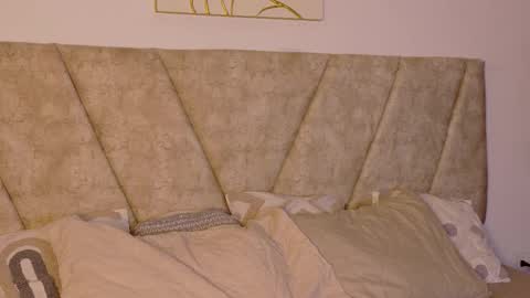 Snapshot of miablumm_ chatting on 12-02-25, 11:37 miablumm_ online show from 12-02-25, 11:37