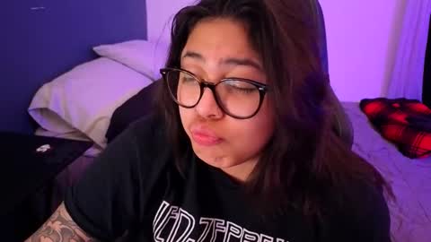 Mia online show from 02-25-26, 03:27