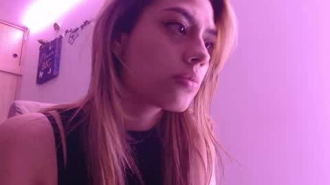 Miia  online show from 11-02-25, 04:04