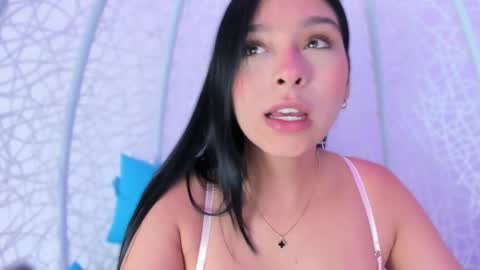 Snapshot of miacollson chatting on 02-20-25, 08:25 mia online show from 02-20-25, 08:25