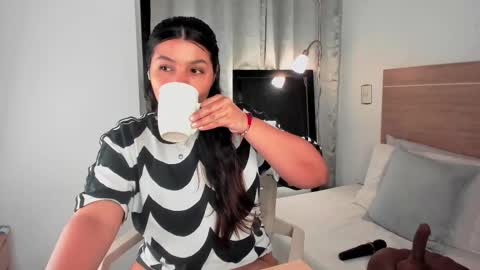 IG Yojanagomez  online show from 03-07-25, 12:37