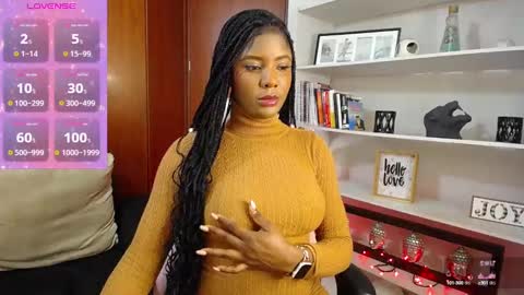 Snapshot of miaderail chatting on 12-17-24, 12:01 Sofi online show from 12-17-24, 12:01