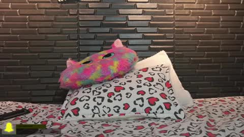 Mia online show from 12-13-24, 03:49