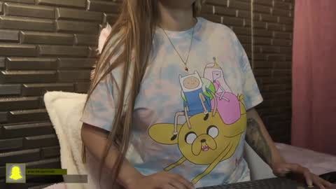 Mia online show from 01-03-25, 06:33