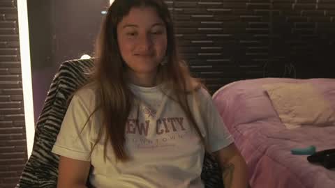 Mia online show from 02-15-25, 04:25