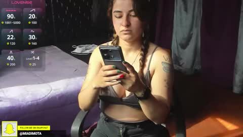 Mia online show from 12-13-25, 07:53