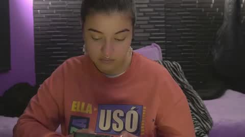 Mia online show from 01-11-26, 02:38