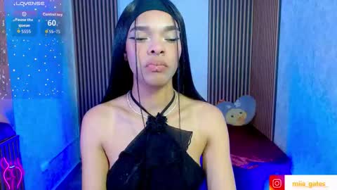 Snapshot of miagates_tay chatting on 11-07-25, 02:11 Mia online show from 11-07-25, 02:11