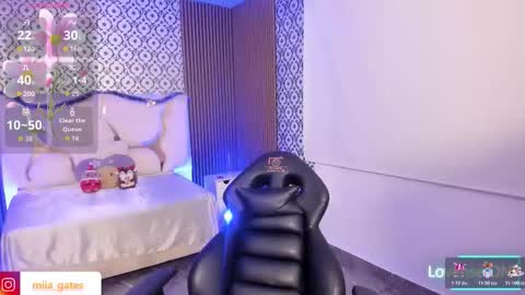 Snapshot of miagates_tay chatting on 11-27-25, 03:52 Mia online show from 11-27-25, 03:52