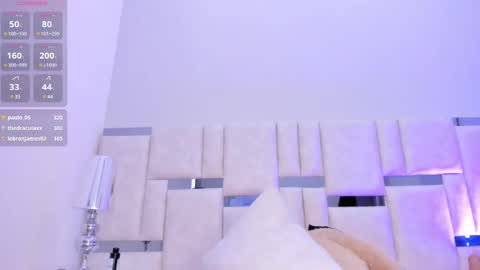 Mia  online show from 02-10-25, 09:25