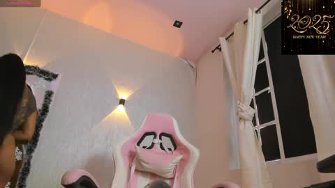 Mia Gomez online show from 12-30-24, 03:57