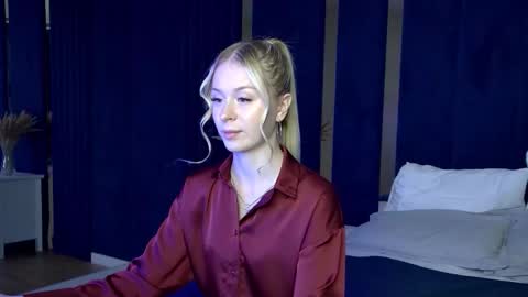 Mia online show from 09-18-25, 05:37