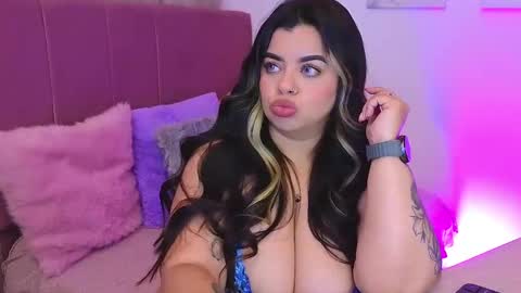 Snapshot of miahjoness chatting on 09-16-25, 10:44 Miah Joness online show from 09-16-25, 10:44