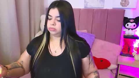 Snapshot of miahjoness chatting on 10-13-25, 01:38 Miah Joness online show from 10-13-25, 01:38