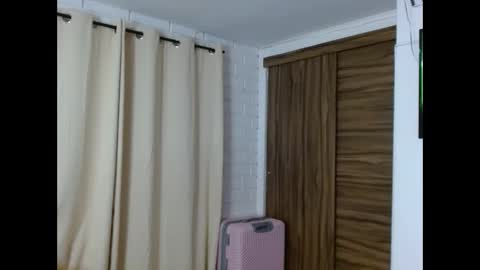 Snapshot of miahott19 chatting on 12-20-24, 08:06 miahott19 online show from 12-20-24, 08:06