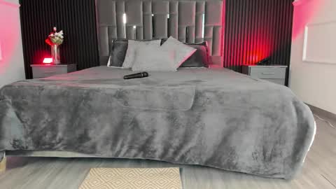 Miah  Sens online show from 12-20-25, 11:28