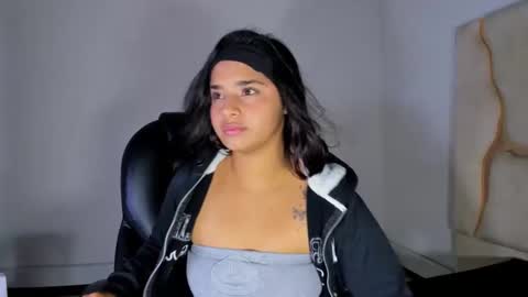 miahsex69 online show from 11-17-25, 04:07