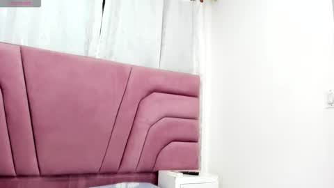 miajhonsonx online show from 10-24-25, 12:34