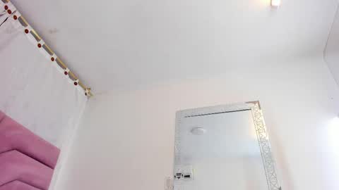 Snapshot of miajhonsonx chatting on 04-19-26, 02:05 miajhonsonx online show from 04-19-26, 02:05