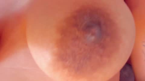 Snapshot of miakris1 chatting on 02-06-25, 10:00 miakris1 online show from 02-06-25, 10:00