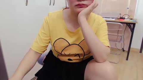 Mia online show from 10-03-25, 03:25