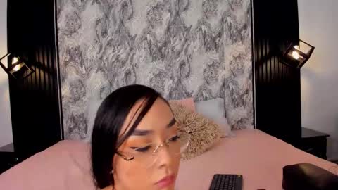 Snapshot of mialarouse chatting on 02-10-26, 07:40 Mia Larouse online show from 02-10-26, 07:40