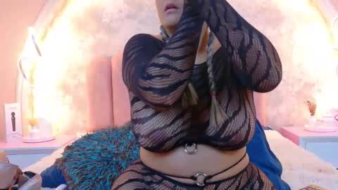 Snapshot of mialaurents chatting on 01-10-26, 04:25 Mia online show from 01-10-26, 04:25