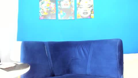 Mia  online show from 09-12-25, 06:41