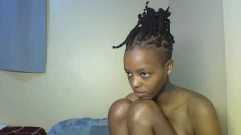 Muffin online show from 12-20-25, 02:02