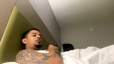 miamiclos1 online show from 12-19-24, 07:40