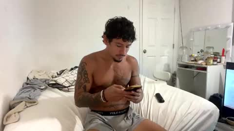 miamiclos1 online show from 12-01-25, 02:33