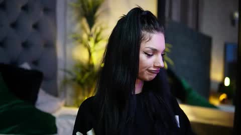  Miami  online show from 10-03-25, 07:22