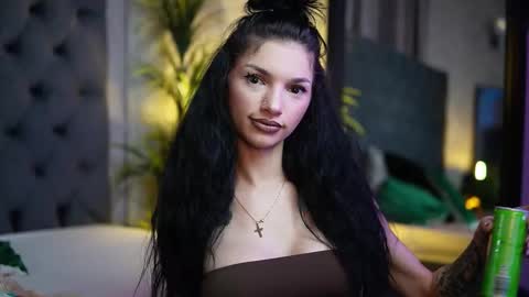  Miami  online show from 10-05-25, 07:34