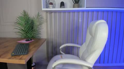 Snapshot of miamiller69 chatting on 01-12-25, 07:11 Mia  online show from 01-12-25, 07:11