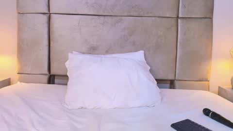 Snapshot of miamiller69 chatting on 01-28-25, 07:43 Mia  online show from 01-28-25, 07:43