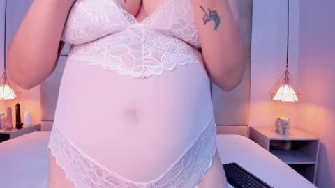 Snapshot of miamiller69 chatting on 02-02-25, 05:10 Mia  online show from 02-02-25, 05:10