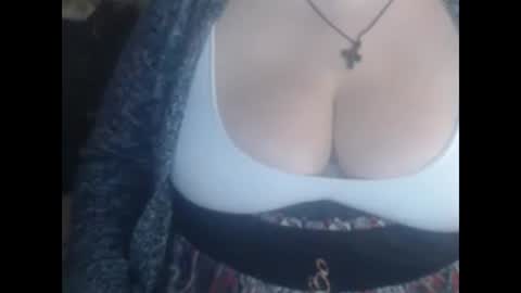 Snapshot of miamimistress chatting on 01-27-25, 02:24 maya online show from 01-27-25, 02:24