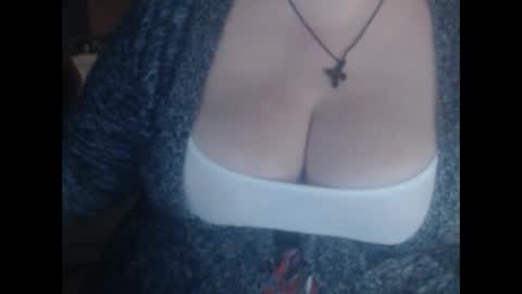 Snapshot of miamimistress chatting on 02-07-25, 02:37 maya online show from 02-07-25, 02:37