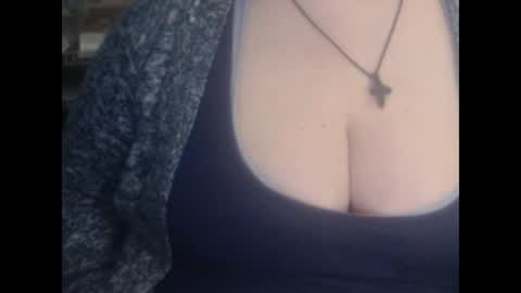 Snapshot of miamimistress chatting on 02-12-25, 05:05 maya online show from 02-12-25, 05:05