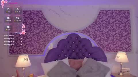 Snapshot of miamontoya chatting on 09-18-25, 01:18 Mia   -5 7001400 Follow  online show from 09-18-25, 01:18