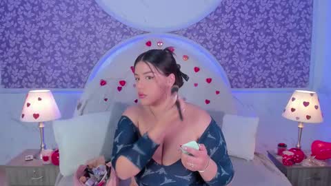 Snapshot of miamontoya chatting on 02-20-26, 01:22 Mia -5 7001400 Follow online show from 02-20-26, 01:22