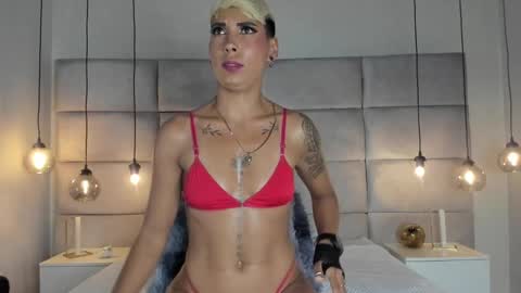 Mia Morgann online show from 01-30-25, 06:10