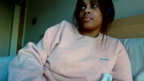 Snapshot of miamuffin8 chatting on 12-13-24, 01:22 MiaMuffn online show from 12-13-24, 01:22