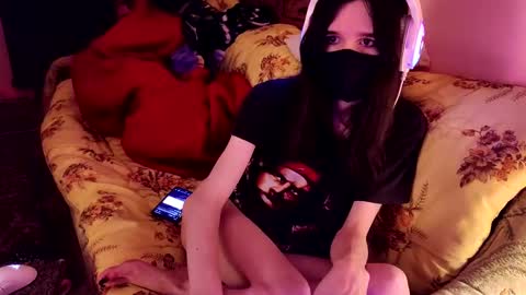 Snapshot of miaowhowl chatting on 01-20-25, 01:11 Kristien online show from 01-20-25, 01:11