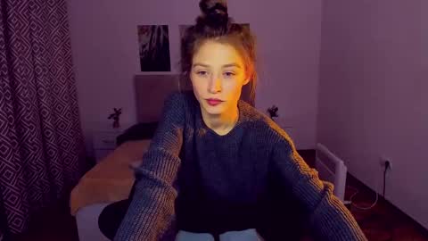 Mia online show from 12-26-24, 07:27