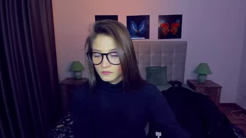 Mia online show from 01-05-25, 09:25