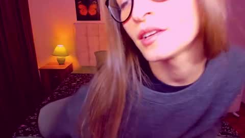 Mia online show from 01-26-25, 09:40