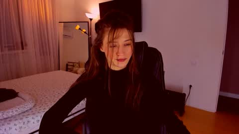 Mia online show from 01-16-26, 07:07