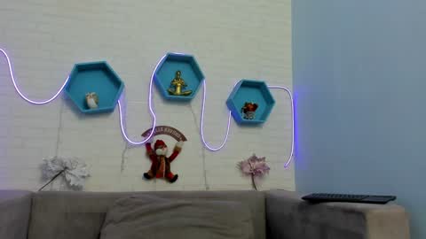 Mia Quevedo online show from 01-05-25, 03:34